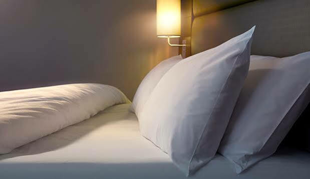 Premier Inn Edinburgh City Centre Royal Mile Extérieur photo